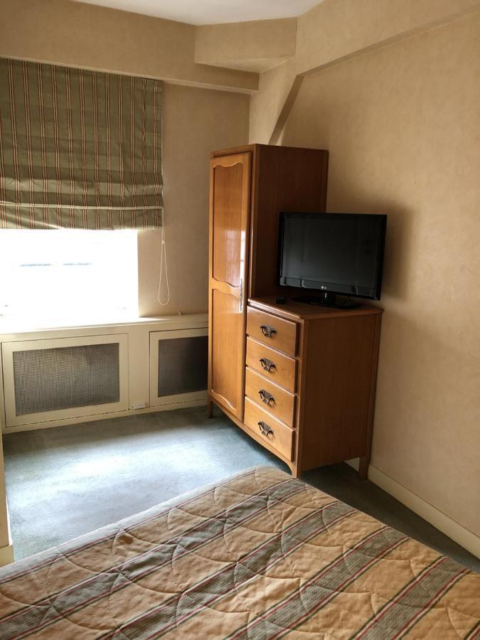 Hotel Le Cabouillet LʼIsle-Adam Zewnętrze zdjęcie
