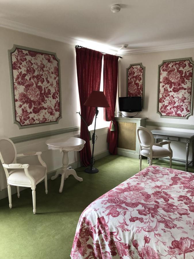 Hotel Le Cabouillet LʼIsle-Adam Zewnętrze zdjęcie