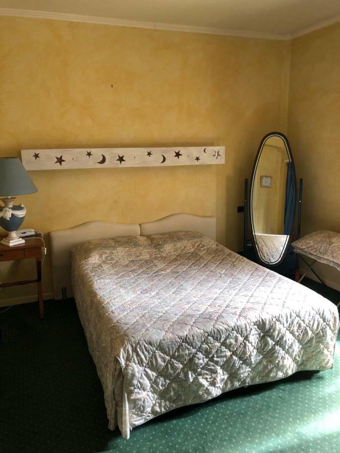 Hotel Le Cabouillet LʼIsle-Adam Zewnętrze zdjęcie