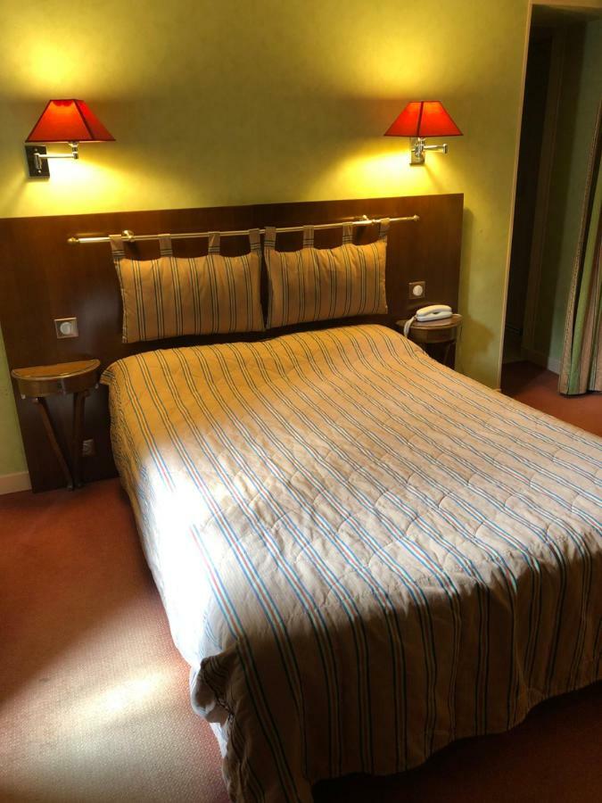 Hotel Le Cabouillet LʼIsle-Adam Zewnętrze zdjęcie